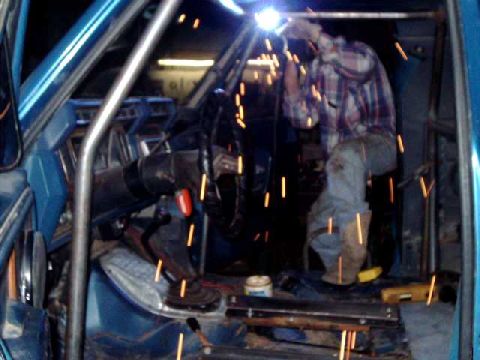 1984 Ford Bronco - Welding front post runner to roof hoop