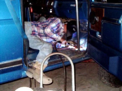 1984 Ford Bronco - Welding front post runner to floor plate