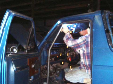 1984 Ford Bronco - Welding front post runner to roof hoop