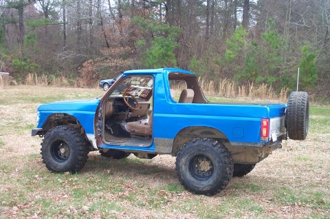 1987 Ford Bronco - This 1987 Ford Bronco is modified for off-road use with lifted suspension and large tires.