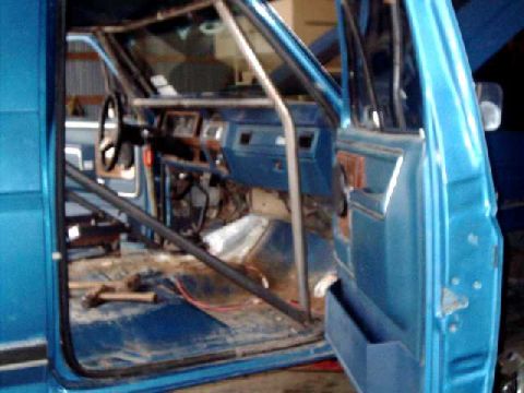 1984 Ford Bronco - Door brace and dash bar welded to front post runner