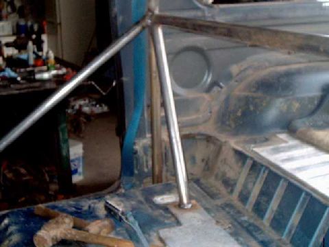 1984 Ford Bronco - Door brace welded to main hoop