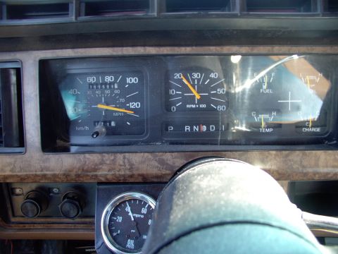 1986 Ford Bronco - Here's the rig at 80 mph and only tachin' at a hair over 2000rpms. Nailed down about 17 mpg at this speed over a 250 mile trip