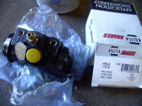 1986 Ford Bronco - Fortunately top line NAPA wheel cylinders are $13 CDN or $8 American, so even a cheap ba$turd like me can afford both sides new. This is th…