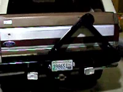 1988 Ford Bronco - idleing
