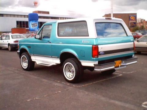 1992 Ford Bronco photo