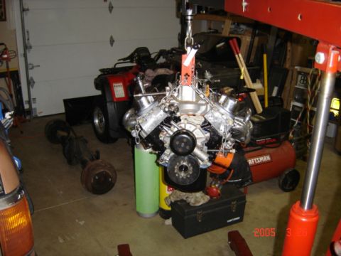 1990 Ford Bronco - Engine on the cherry picker ready to go in (FINALLY)