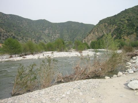 2000 Jeep Cherokee - At the entrance water crossing looking south.