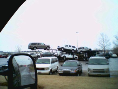 2000 Ford Excursion - A little clear pic. The day before there was 4 car haulers with excursions. I was drooling.hee hee....