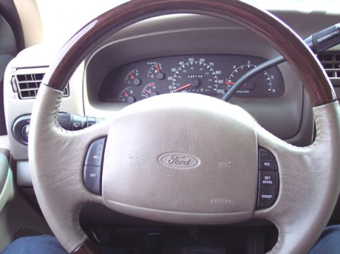 2000 Ford Excursion “Xochi”