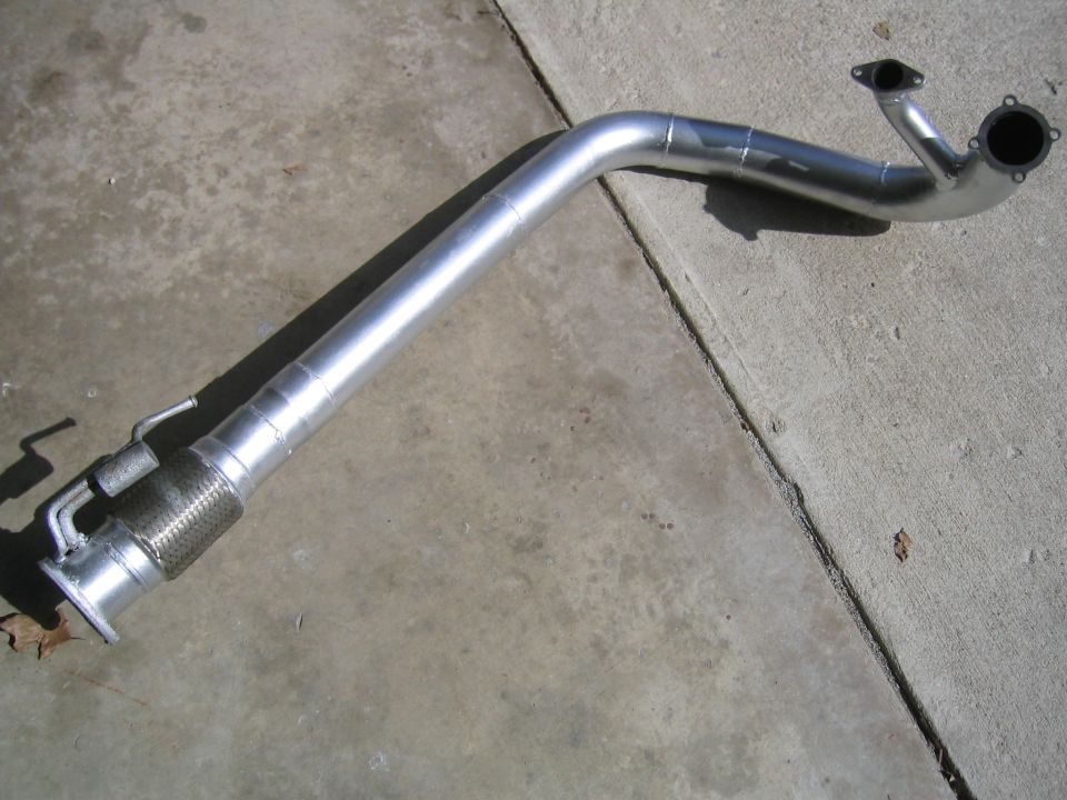 Exhaust pipe with flex section and two flange connections