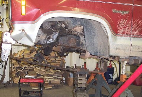 1986 Ford Ranger - Front springs are from a '90ish 'Burb