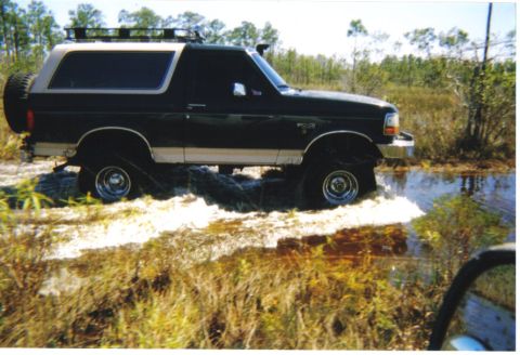 1992 Ford Bronco photo