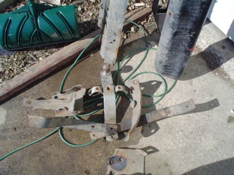 1981 Ford Bronco - you can see my old hitch too