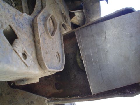 1981 Ford Bronco - peice of plate steel ive had for a while... dang to small!