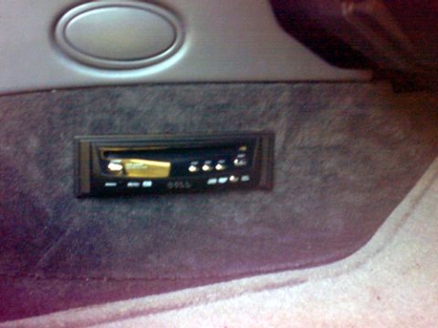 2002 Oldsmobile Aurora - DVD player