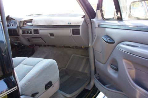 1996 Ford Bronco - Living room