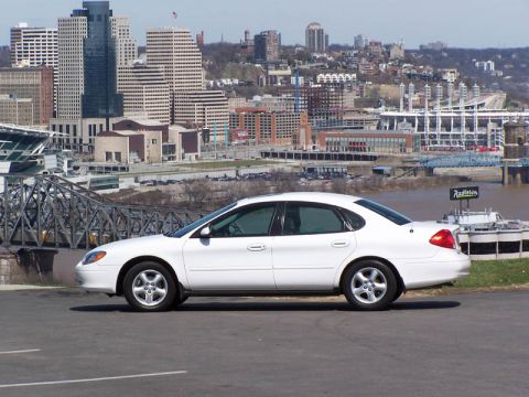 2001 Ford Taurus photo