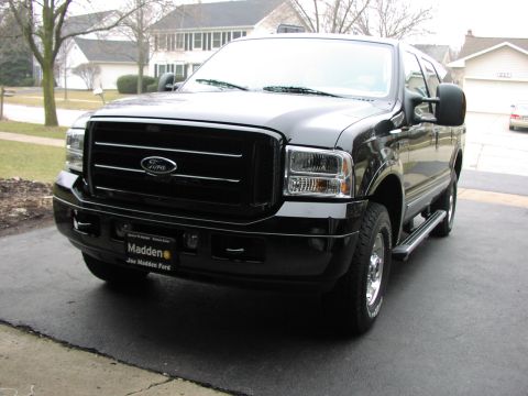2005 Ford Excursion photo