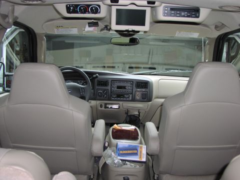 2005 Ford Excursion photo