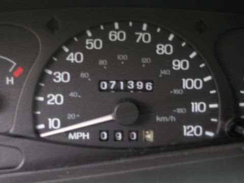 2000 Ford Escort photo