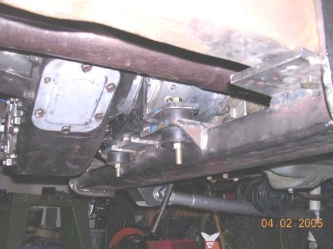 1994 Ford Bronco - making progress. The mount is 3/8, so I figure only two gussets would be required.