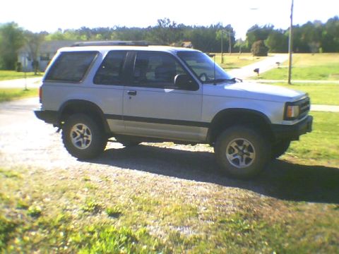 1991 Mazda Navajo - 3 inch Body lift, with 32X11.5X15s