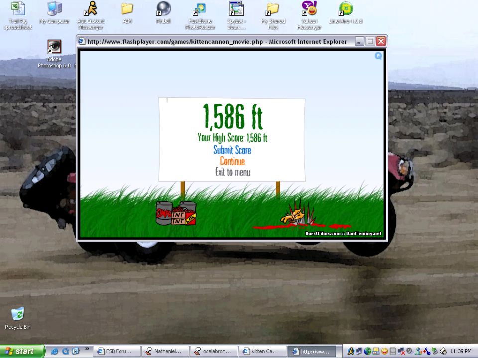Desktop screen displaying game score 1,586 ft