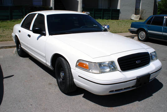 White 1998 Ford Crown Victoria, 3/4 front view