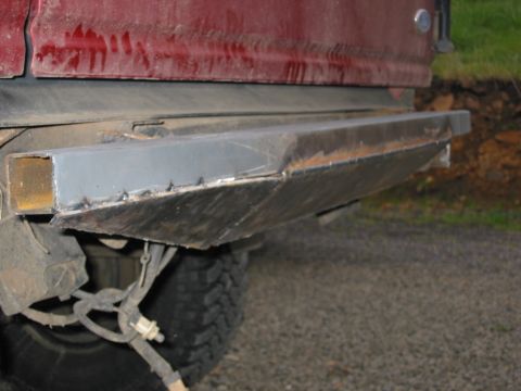 1991 Ford Explorer - side profile of rear bumper