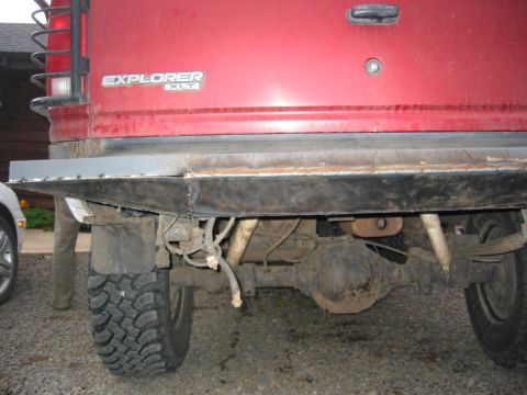 1991 Ford Explorer - closer front view of rear bumper