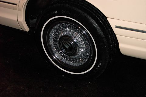 1996 Mercury Grand Marquis - My super spoke hubcaps :P Since replaced in favor of HPPs (see subsequent picture folders)
