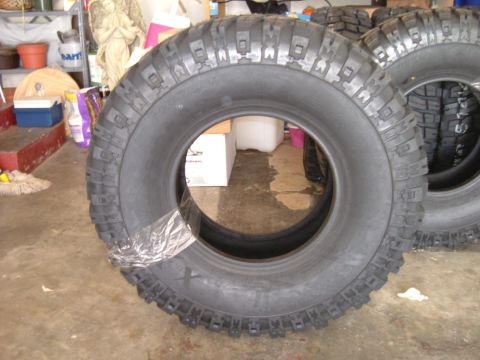 1993 Ford Bronco - 315 x 75R x 16 Pro Comp Xterrain