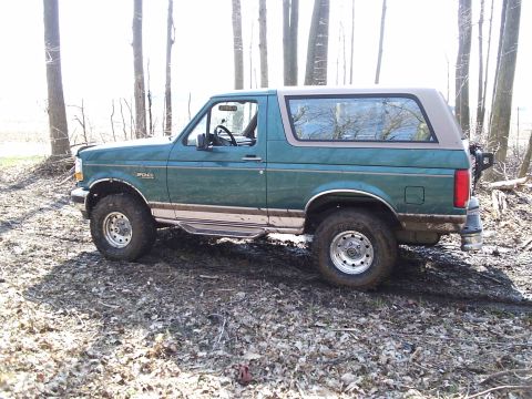 1996 Ford Bronco - Gettin mud on the tires