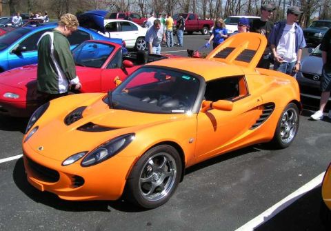 1998 Ford Crown Victoria - Lotus Elise.