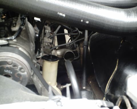 1987 Ford Bronco - Is this normal? looks like there should be a hose there or something