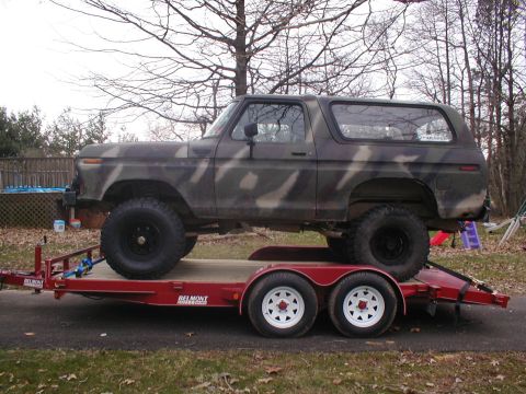 1979 Ford Bronco - This Ford Bronco, likely a 1978 model, is loaded onto a red trailer.