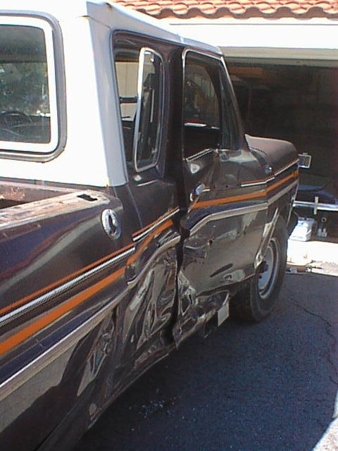 1976 Ford F-250 - And this is what made sure it was a parts truck! I was told it was a 40 MPH impact and looking at the damage I believe it. I'll bet the oth…