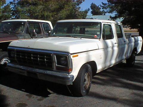 1976 Ford F-250 - Looking much better and more like a truck! The engine is in, the grille is swapped, and the major stuff has been dealt with.