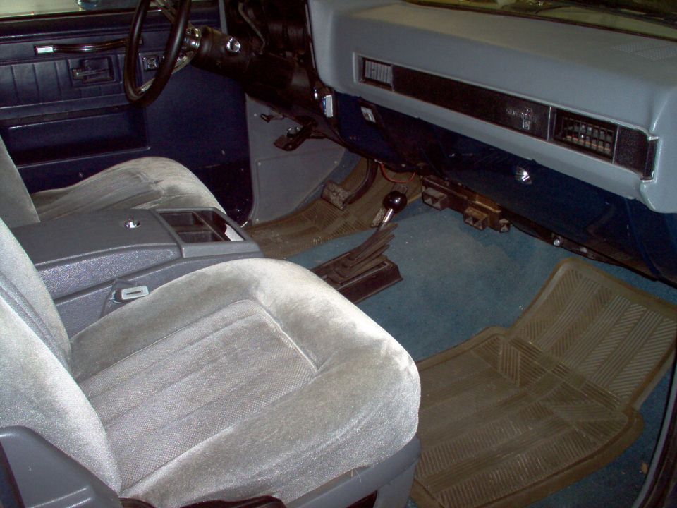 2004 Chevrolet Silverado 3500 “STUFF FOR SALE”