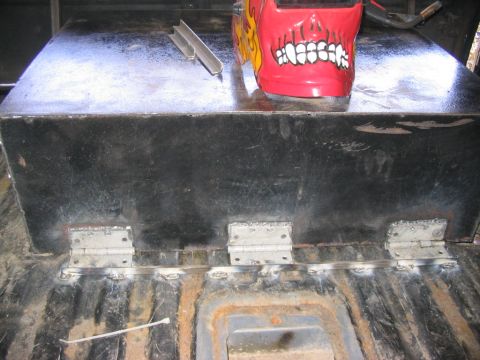 1986 Ford Bronco - Welded 1x1 angle iron down and welded hinges to it for access