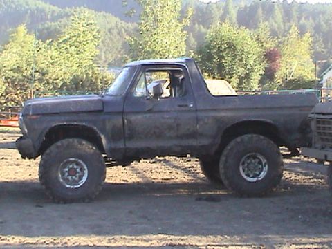 1978 Ford Bronco - This lifted 1978 Ford Bronco appears ready for some serious off-roading adventures.