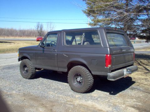 1993 Ford Bronco photo