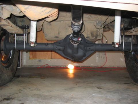 1995 Ford Bronco - overall shot. Shows clearance of shock mounts.