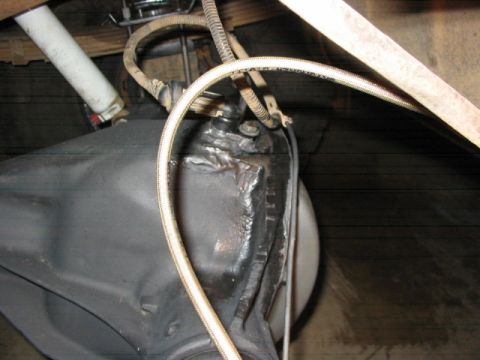 1995 Ford Bronco - VSS sensor mounted on top of diff.