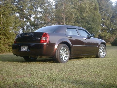 2005 Chrysler 300 photo