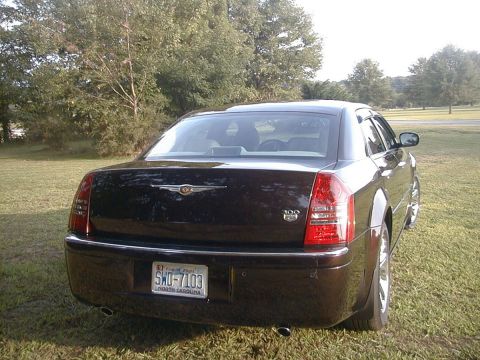 2005 Chrysler 300 photo