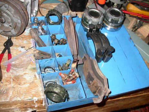 1990 Ford Bronco - It pays to keep the small bits organized.