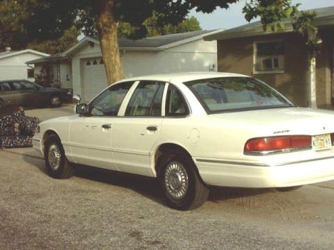1997 Ford Crown Victoria photo