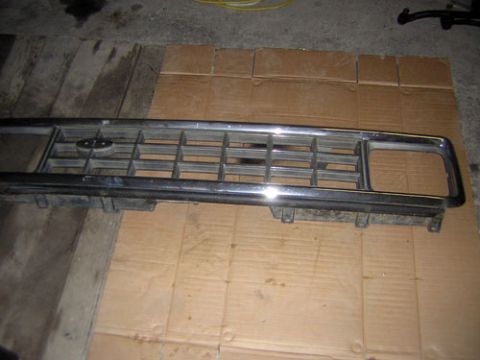 1986 Ford Bronco II - Front grille assembly for a 1986 Ford Bronco II, showing the Ford emblem.